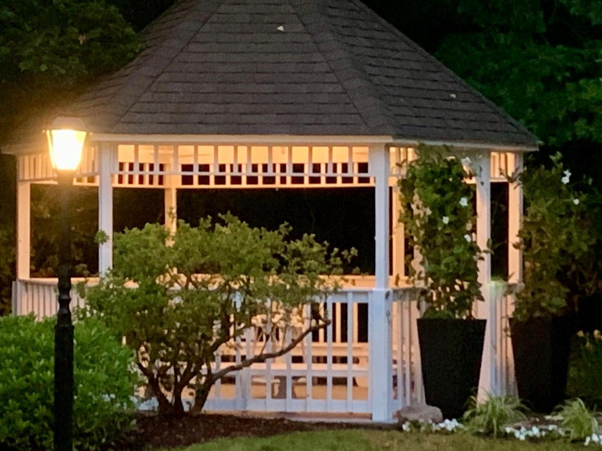 Ashley Manor Barnstable Exterior foto