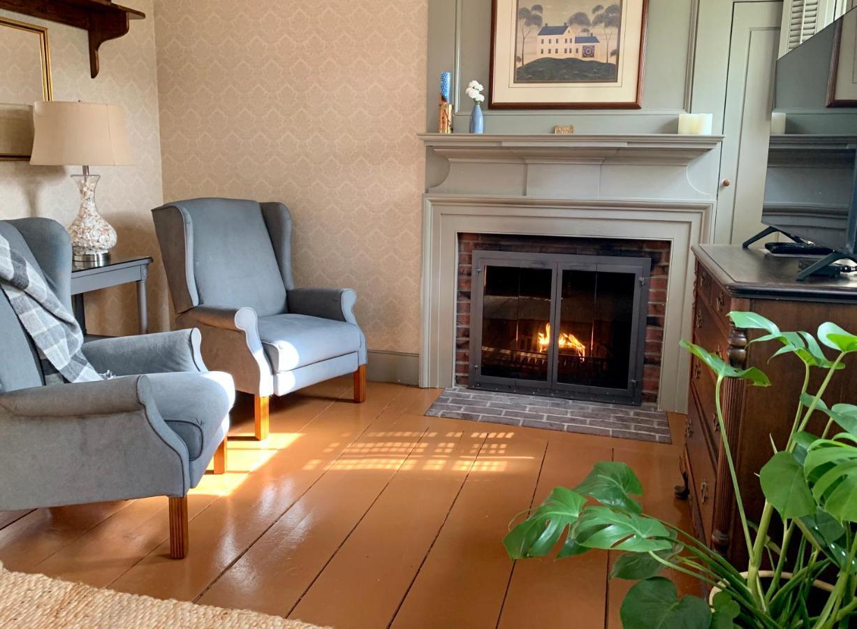 Ashley Manor Barnstable Exterior foto
